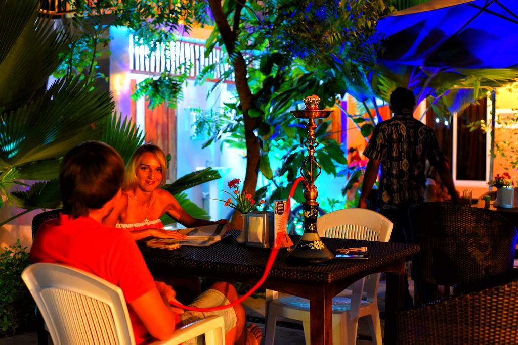 Casadana Hotel Тулусдоо Екстериор снимка