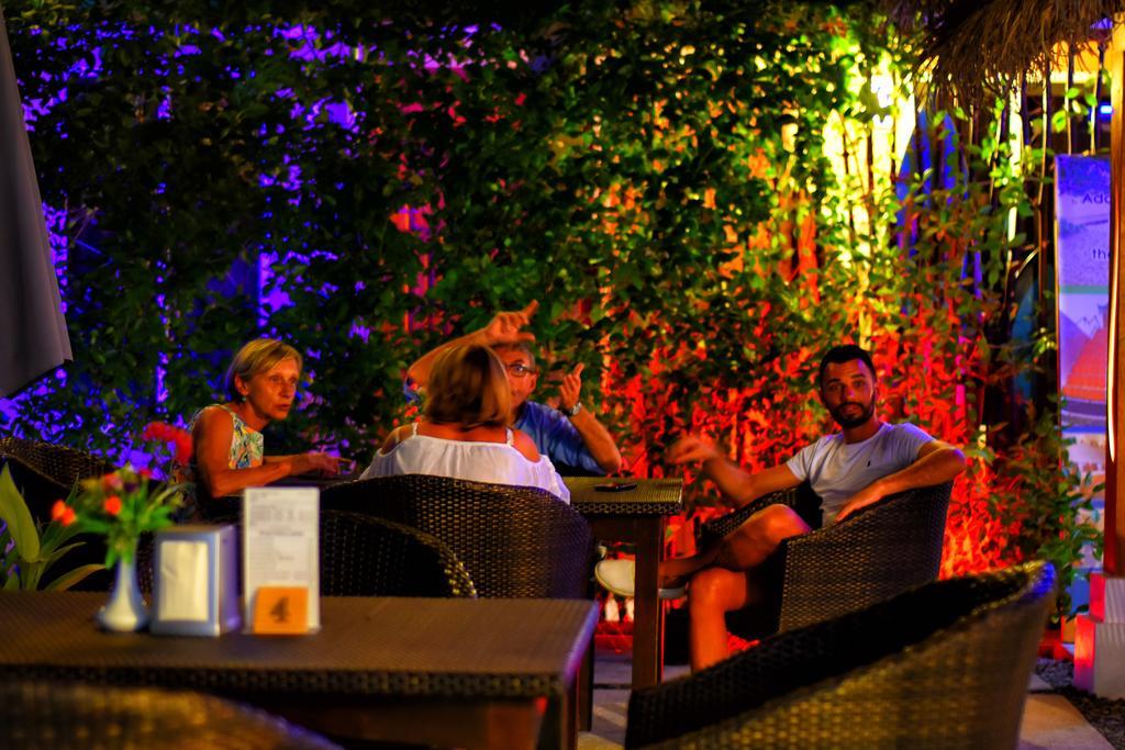 Casadana Hotel Тулусдоо Екстериор снимка